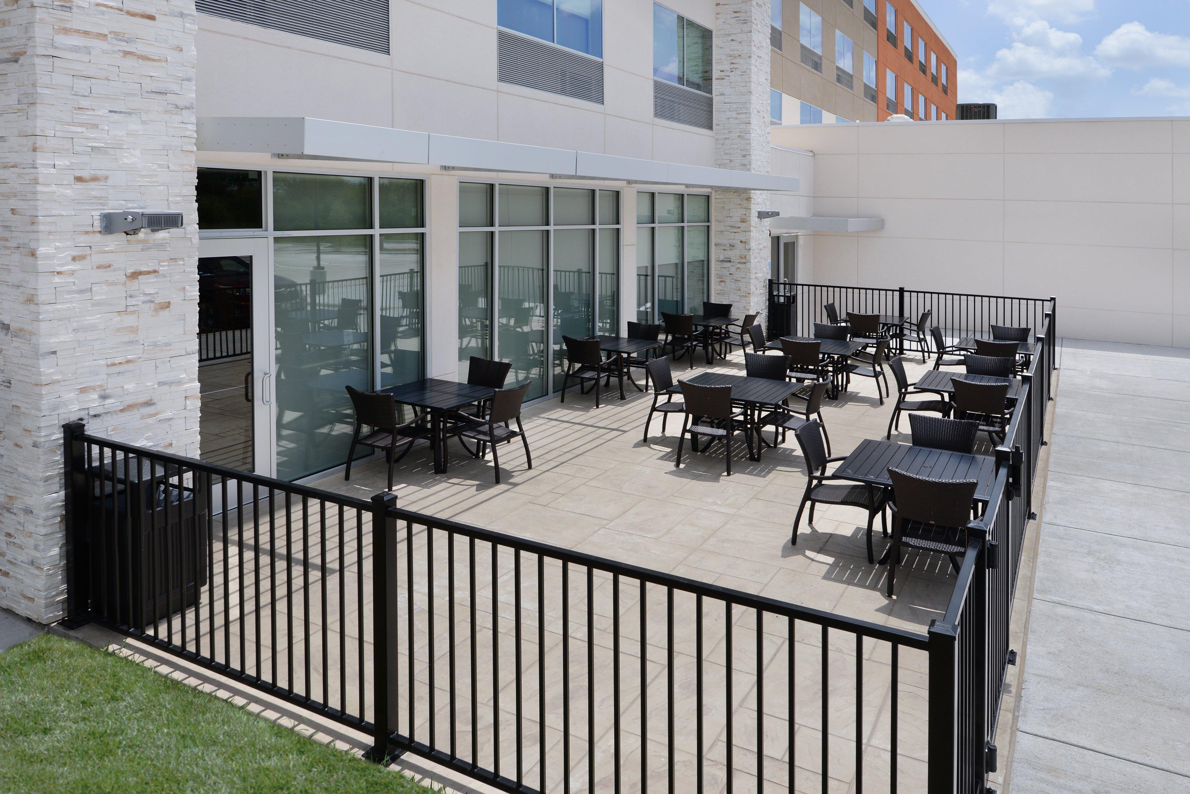 Holiday Inn Express & Suites Bryan - College Station, An Ihg Hotel Exterior foto